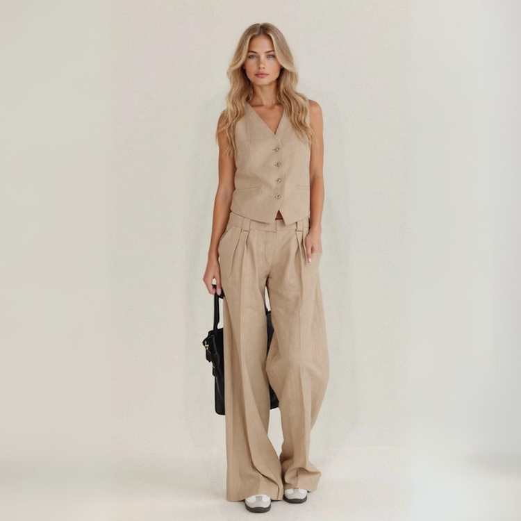Anita - Casual outfit in handcrafted linen