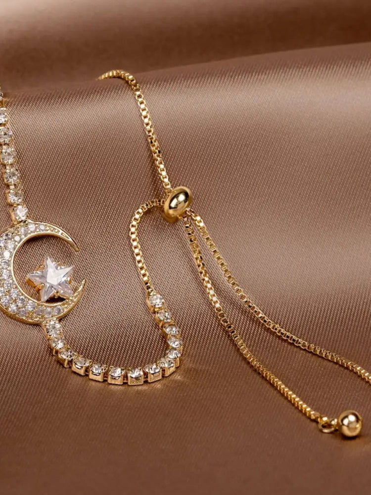 Moon Pendant Bracelets made of Zirconia and Gold