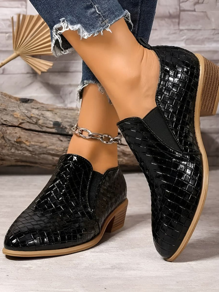 CASSIE | STYLISH & COMFORTABLE OXFORD SHOES