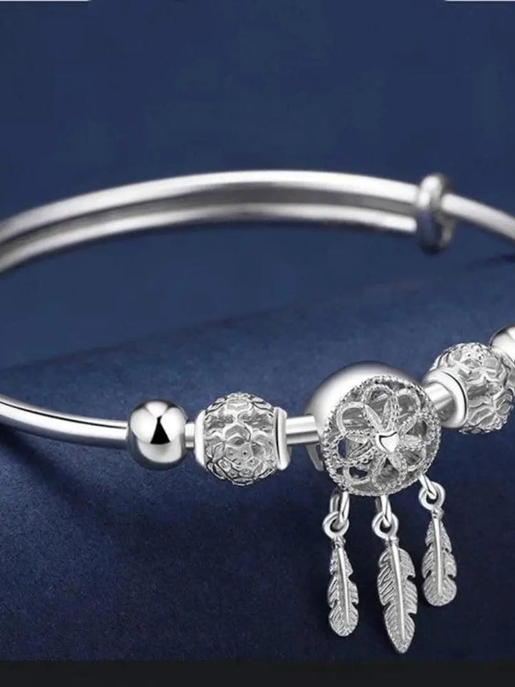 Adjustable bracelet with triple leaf charms made of 925 sterling silver