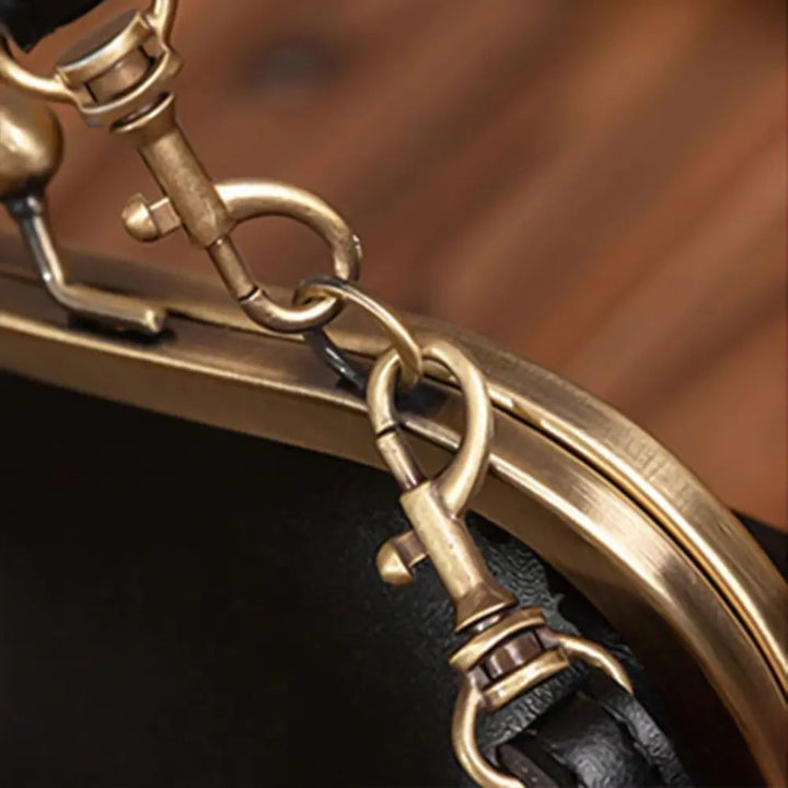 Anna - Chic Leather Bag with Kiss-Lock Closure