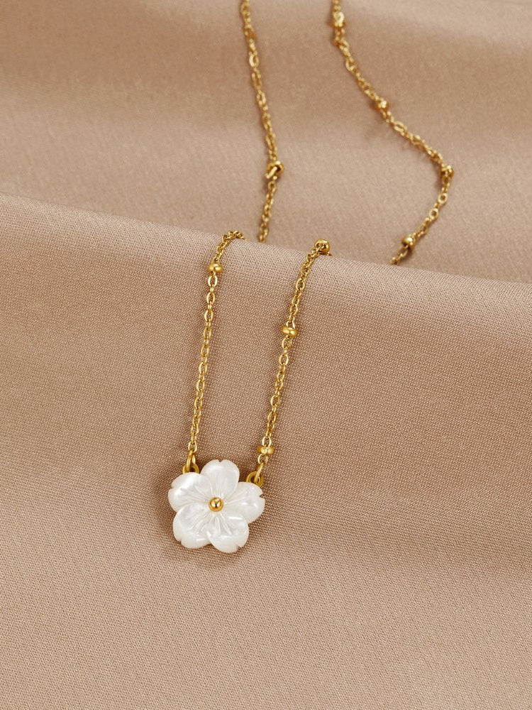 Greatness Blossom Flower Necklace
