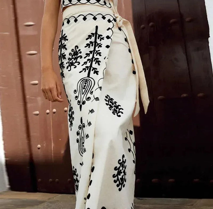 Sara Set – Chic Printed Top and Skirt