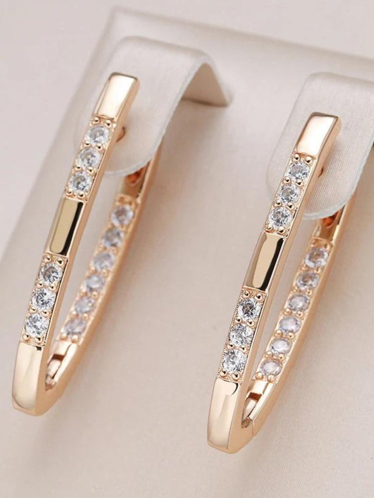 Elegant Zirconia Earrings in Gold