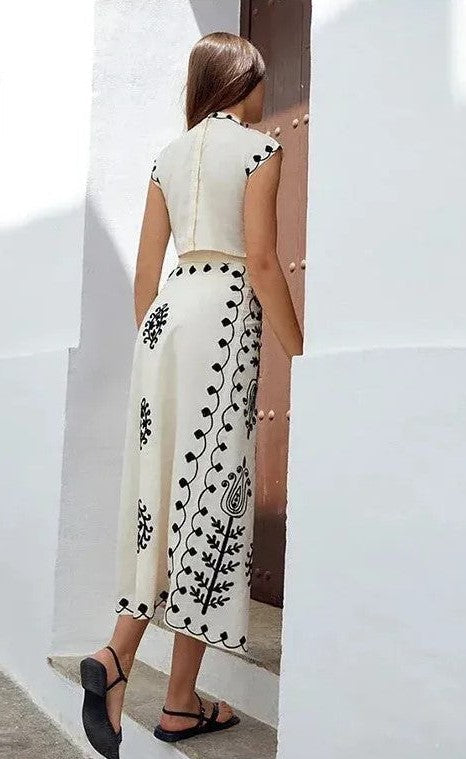 Sara Set – Chic Printed Top and Skirt