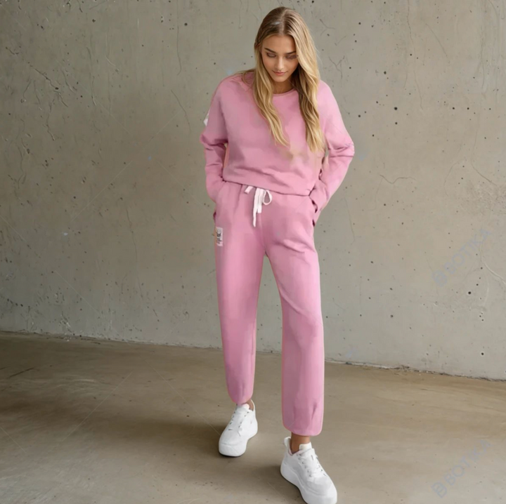 Olivia I Smooth as Butter & Elegant