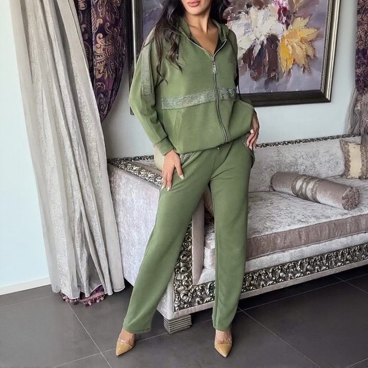 Chloe I Elegant Comfort Set