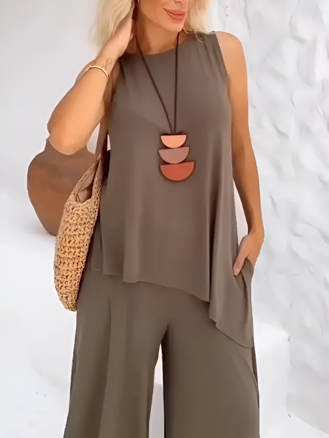 Lorena | Elegant Sleeveless Set