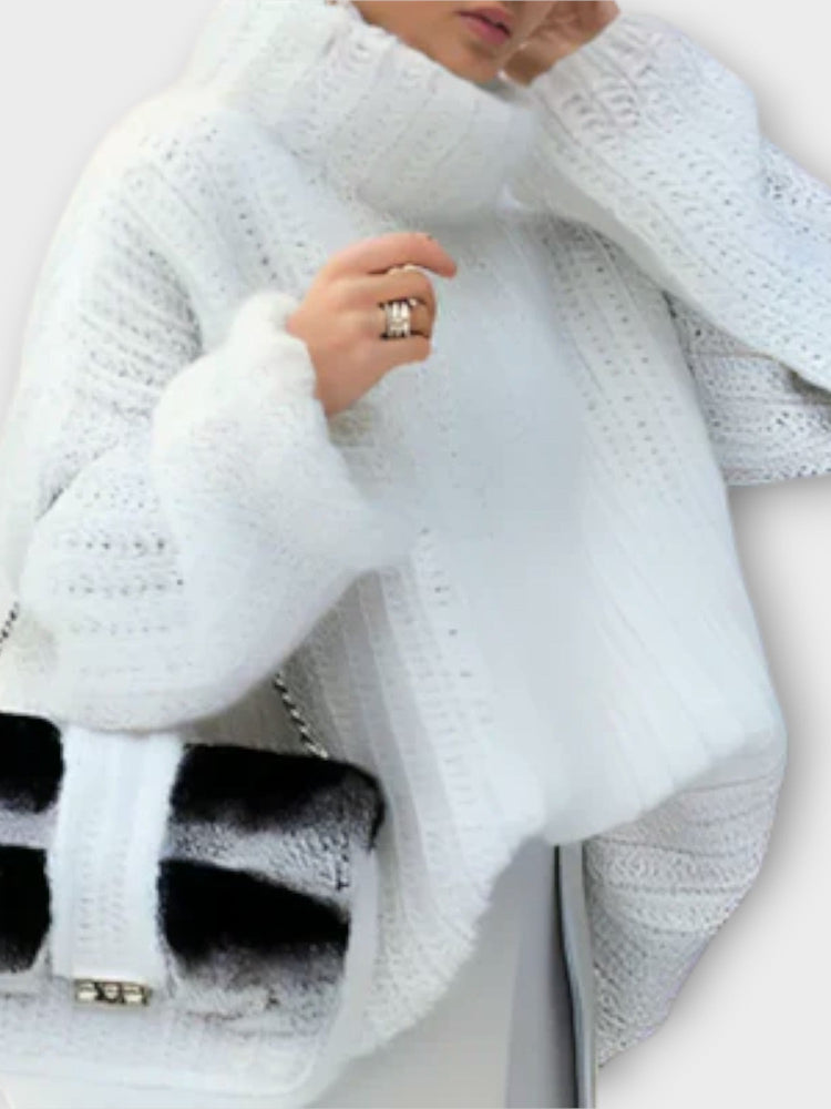 Paulina - Soft Long-Sleeve Women's Hoodie