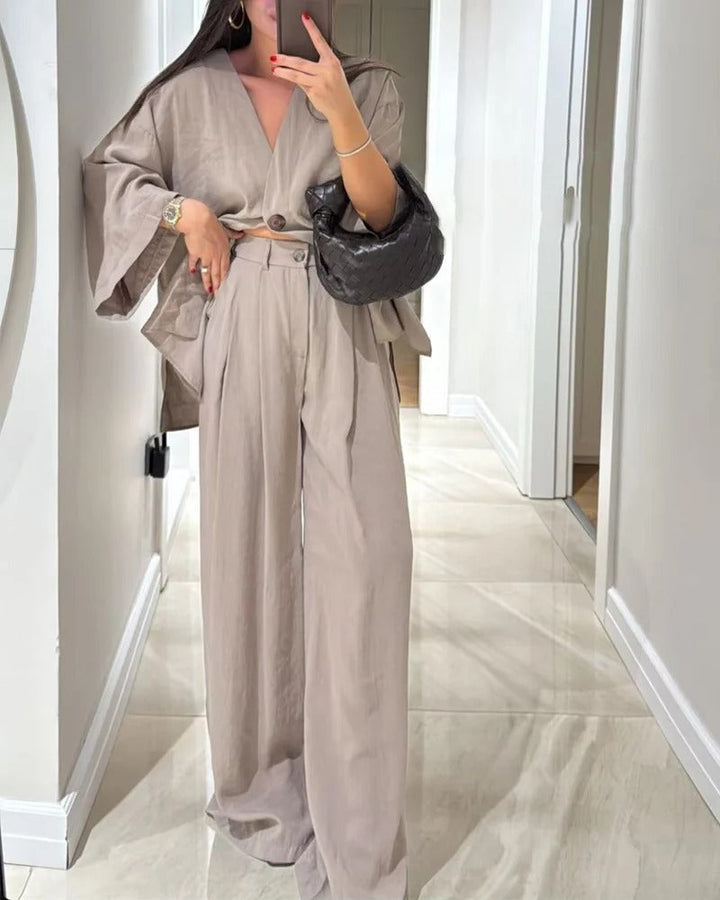 Céline | Coordinated Set with V-Neck