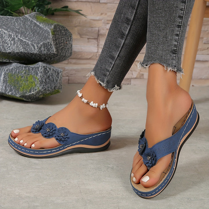 ALIA  - Comfortable Sandals
