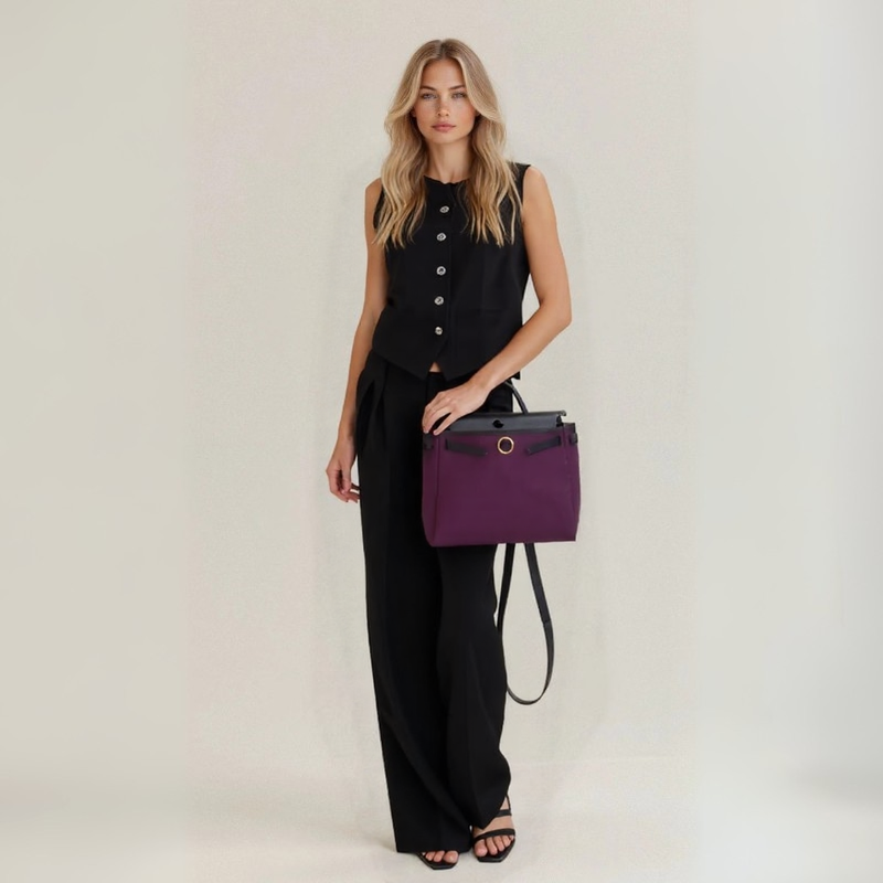 Anita - Casual outfit in handcrafted linen