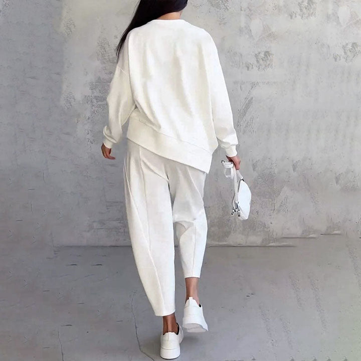 Laure I Comfortable Women's Outfit