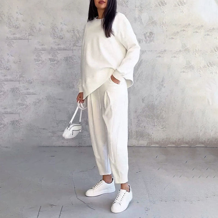 Laure I Comfortable Women's Outfit